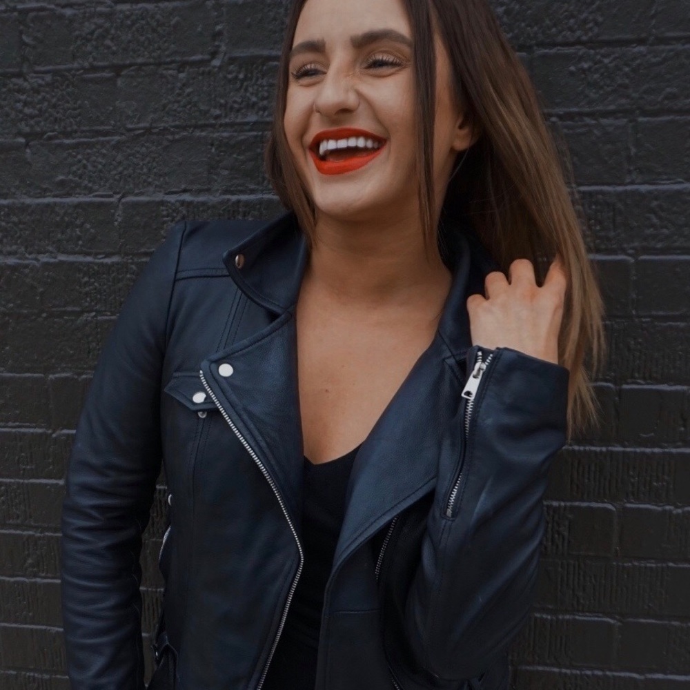 Meet your Posher, Angelina